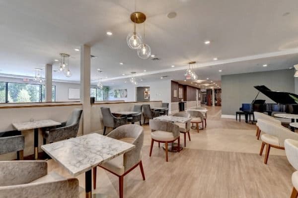 Eben Silver Town - Gallery Image 6