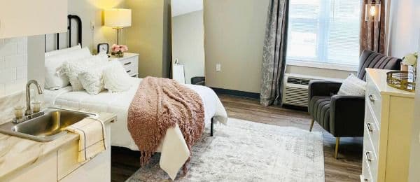 Hanover Manor - Gallery Image 6