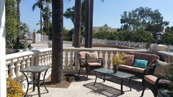 Alta Vista Manor - Gallery Image 1