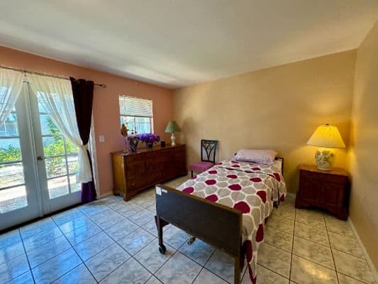 Gate Manor Iii* - Gallery Image 3