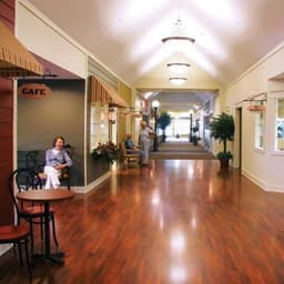 Green Acres Of Standale - Gallery Image 1