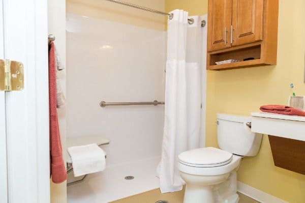 Artis Senior Living of Huntingdon Valley - Gallery Image 5