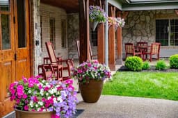 The Inn at Whitewood Village - Gallery Image 5