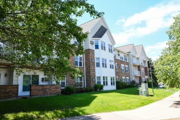 Mount Carmel Manor - Gallery Image 3