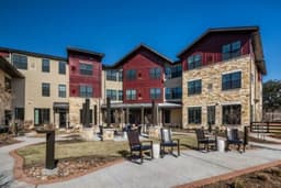 Longleaf Bee Caves Assisted Living - Gallery Image 5