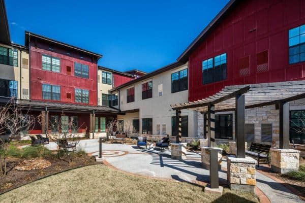Longleaf Bee Caves Assisted Living - Gallery Image 3