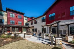 Longleaf Bee Caves Assisted Living - Gallery Image 3