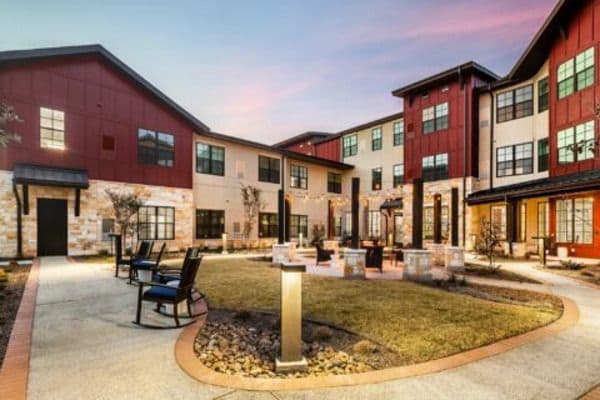 Longleaf Bee Caves Assisted Living - Gallery Image 6