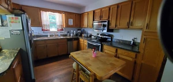 Esther's Place - Gallery Image 4