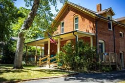 Bross Street Assisted Living - Gallery Image 1