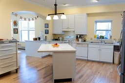 Bross Street Assisted Living - Gallery Image 5