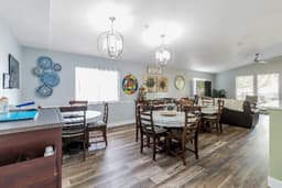 Gardens Care Senior Living - Coyote Creek Mc - Gallery Image 1