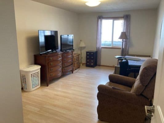 Padua Adult Foster Home, Mervin Padua, Lpn - Gallery Image 3