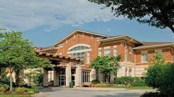 Oak Crest Village - Gallery Image 3