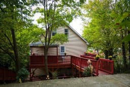 Pleasant Garden - Gallery Image 1