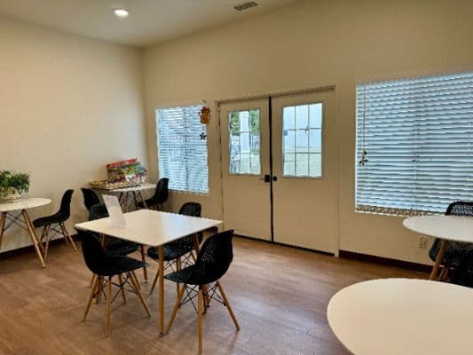 Hidden Glenn Senior Living I* (Oak Hill Residential Care) - Gallery Image 4