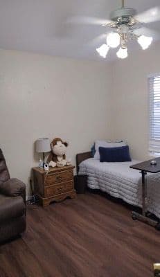 Desert Palace Assisted Living I - Gallery Image 2