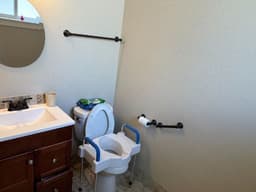 Grace Adult Care Home, Larisa Ilie - Gallery Image 6
