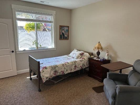 Grace Adult Care Home, Larisa Ilie - Gallery Image 5