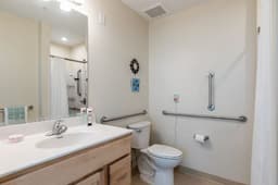 VICTORIAN AT RIVERSIDE - Gallery Image 5