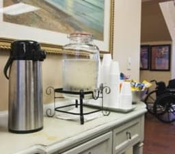 Angels Senior Living at South Tampa - Gallery Image 4