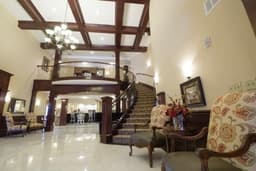 Mccrite Plaza At Briar Cliff - Assisted Living & Independent Living - Gallery Image 3