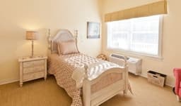 Oxford Enhanced Senior Living - Gallery Image 2