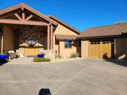 Circle of Life Alzheimer's Homes - Gallery Image 4