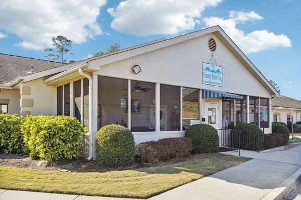 CUMMING HEALTH AND REHAB PCH - Gallery Image 1