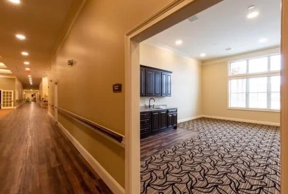 Laurel Lodge Assisted Living & Memory Care - Gallery Image 4