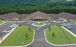 Laurel Lodge Assisted Living & Memory Care - Gallery Image 2