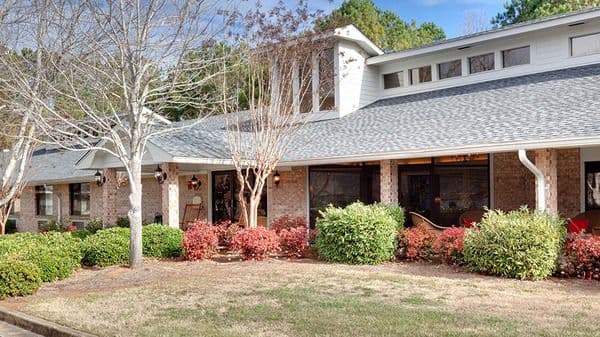 The Oaks-Scenic View (Assisted Living) - Gallery Image 6