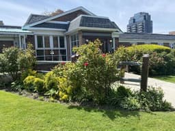 Sutton Gardens Senior Living - Gallery Image 3