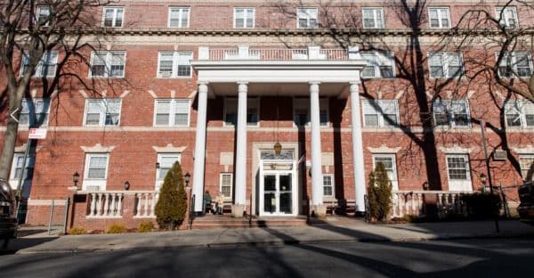 The New Homestead Retirement Residence - Gallery Image 1