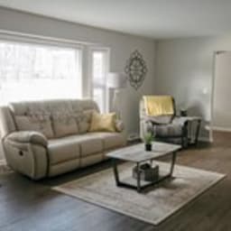 The Retreat At Meadowbrook - Gallery Image 1