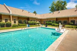 The Auberge at Aspen Park - Gallery Image 4