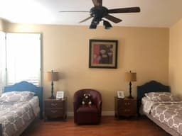 Crestlane Care Assisted Living - Gallery Image 4