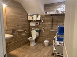 Dahlia Inn Senior Care - Gallery Image 3