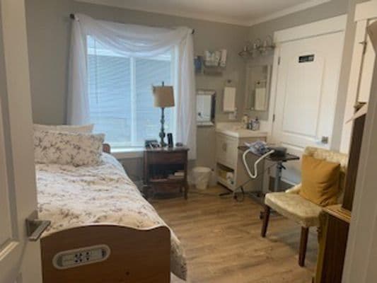 Dahlia Inn Senior Care - Gallery Image 4