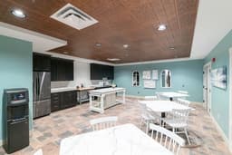 The Echelon Assisted Living - Gallery Image 2