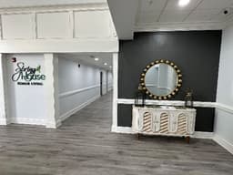 Spring House At Louisville - Gallery Image 5