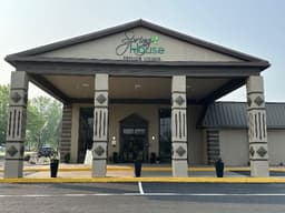 Spring House At Louisville - Gallery Image 2