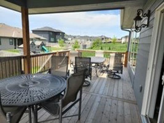 Garden View Manor - Gallery Image 3