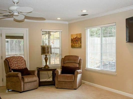 Hampshire Manor - Gallery Image 5