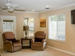 Hampshire Manor - Gallery Image 5