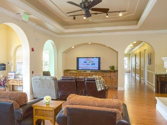 Chateau Senior Living - The Villa - Gallery Image 6