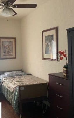 Golden Tree Care Home - Gallery Image 1