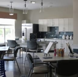 Evergreen Village At Bloomington - Gallery Image 5