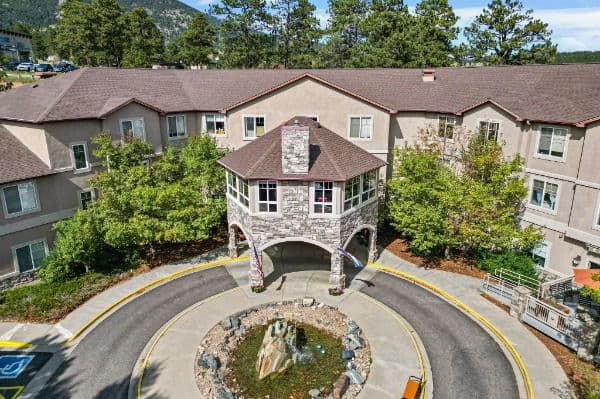 Elk Run Assisted Living - Gallery Image 6