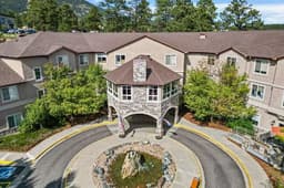 Elk Run Assisted Living - Gallery Image 6